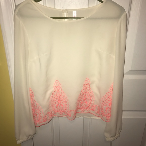 White Blouse - Picture 1 of 2